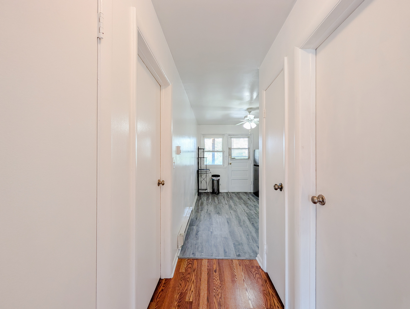 1130 W 18th Street #2E, Broadview, IL 60155