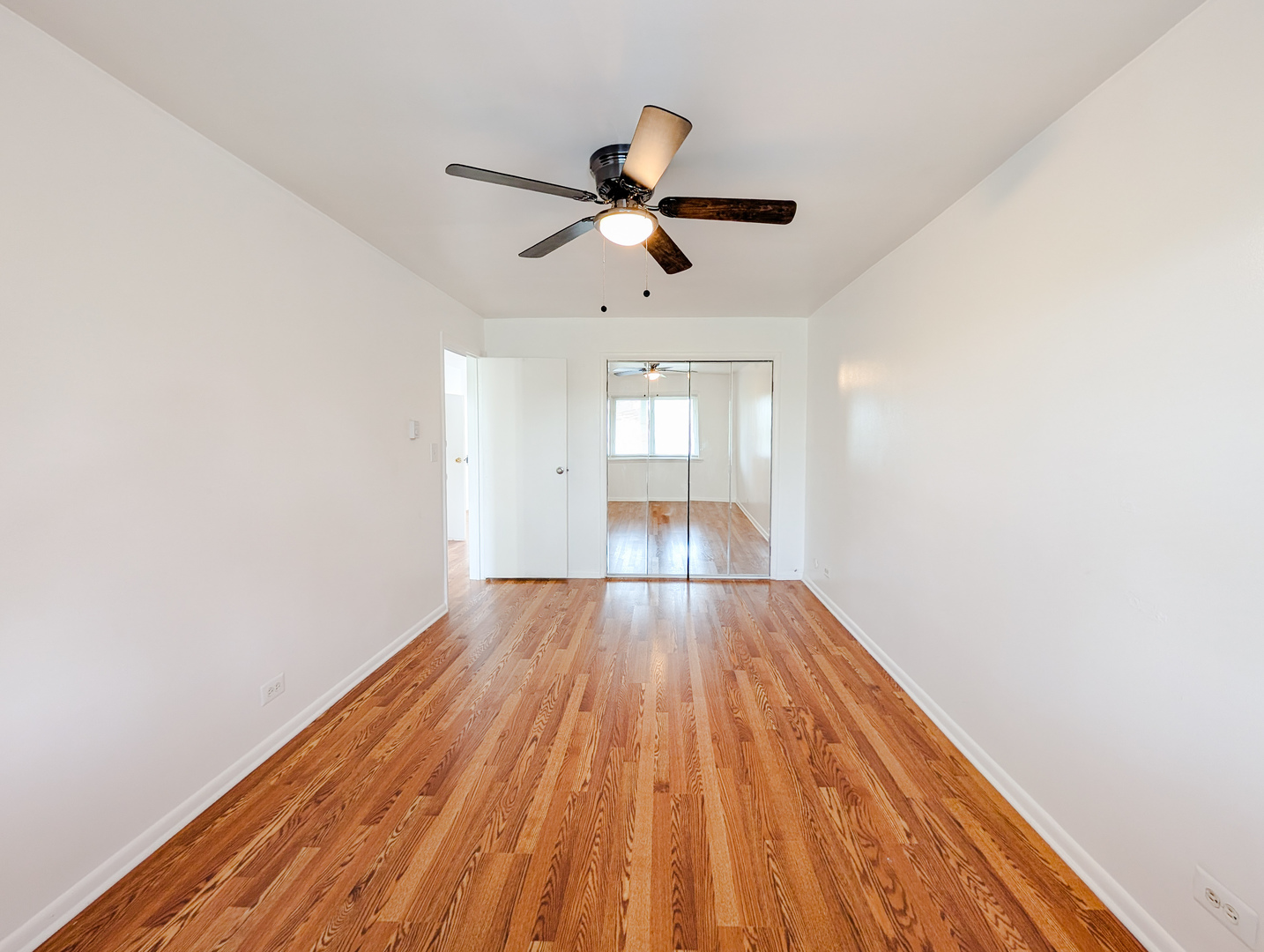 1130 W 18th Street #2E, Broadview, IL 60155