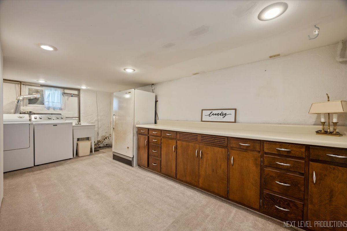 1224 Dean Street, St. Charles, IL 60174