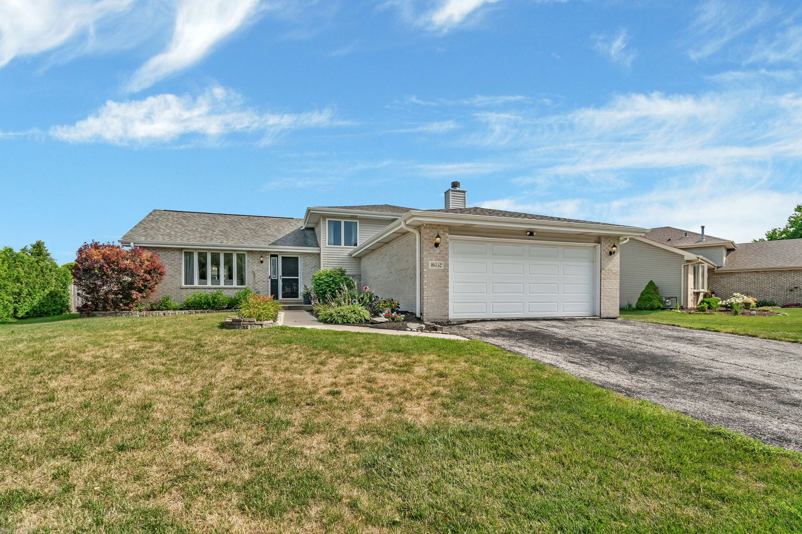 16752 W Oneida Drive, Lockport, IL 60441