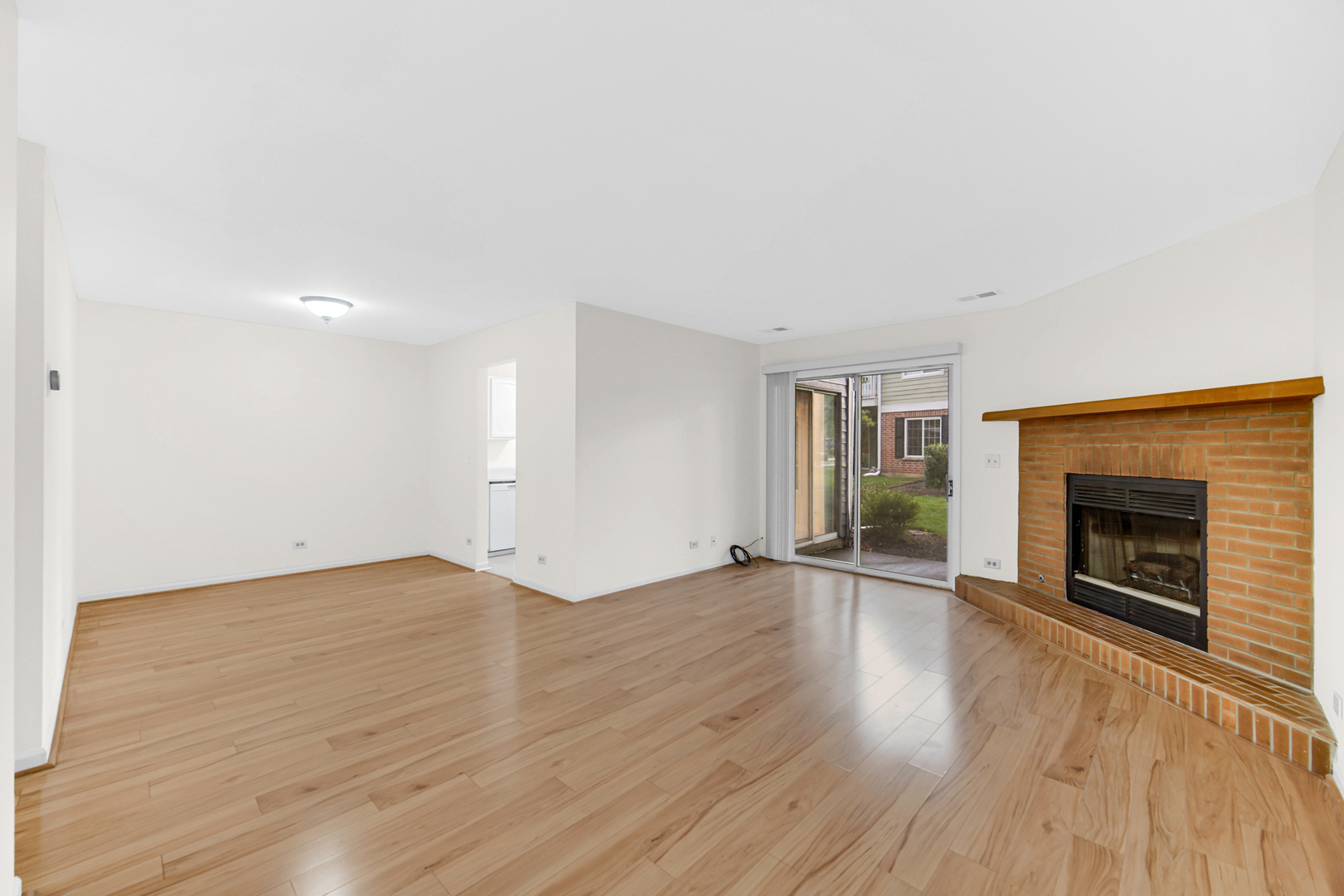 200 Columbia Court #5, Schaumburg, IL 60193