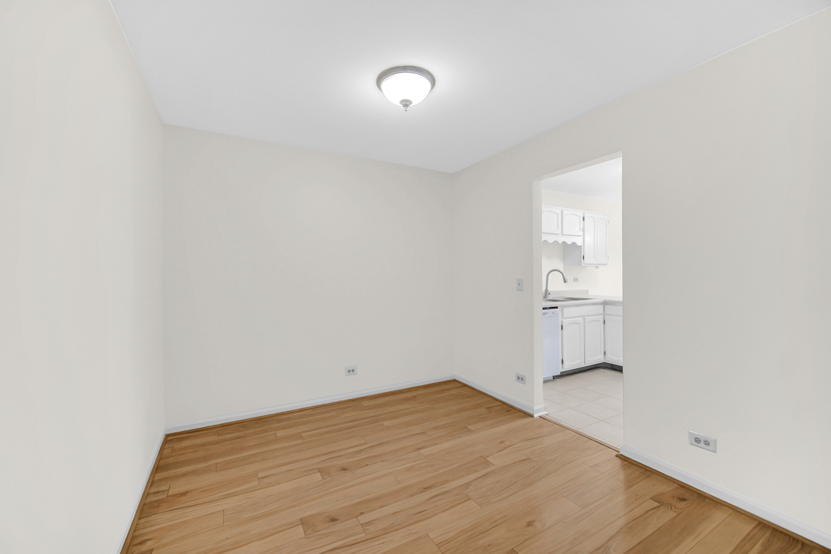 200 Columbia Court #5, Schaumburg, IL 60193