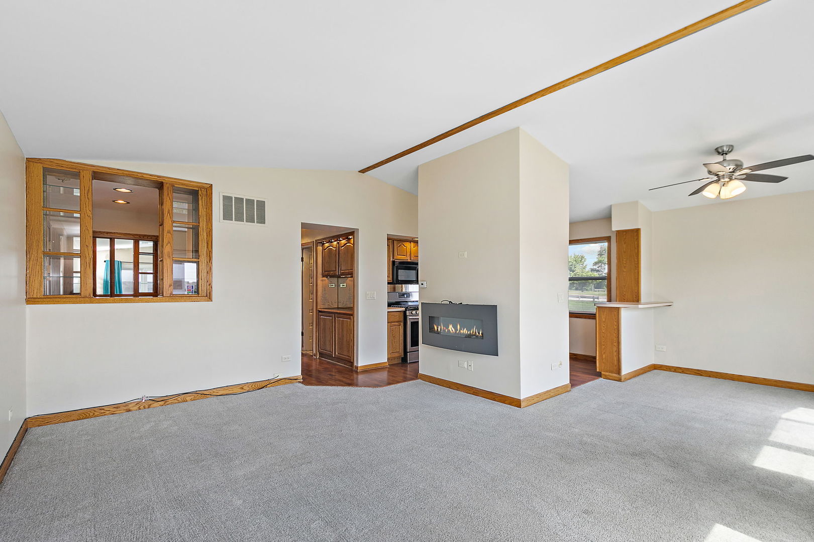 1310 Gifford Court #B, Hanover Park, IL 60133