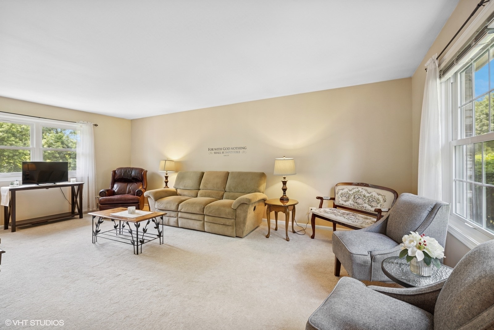 2131 Stewart Lane, West Dundee, IL 60118