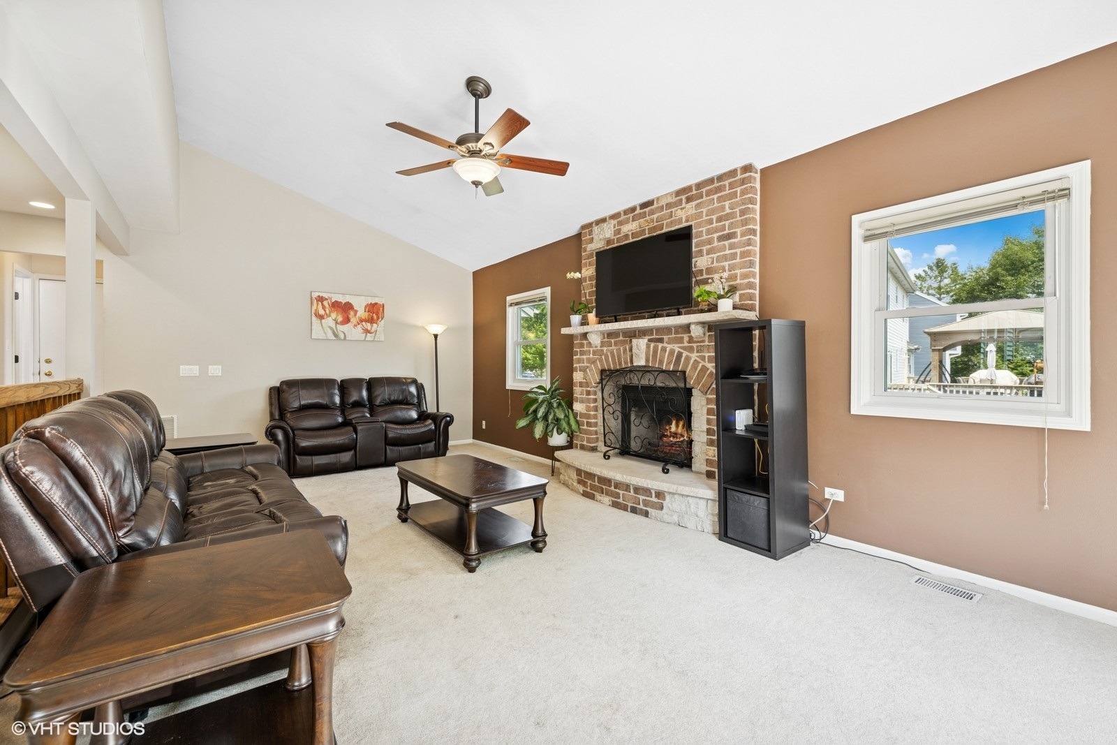 2131 Stewart Lane, West Dundee, IL 60118