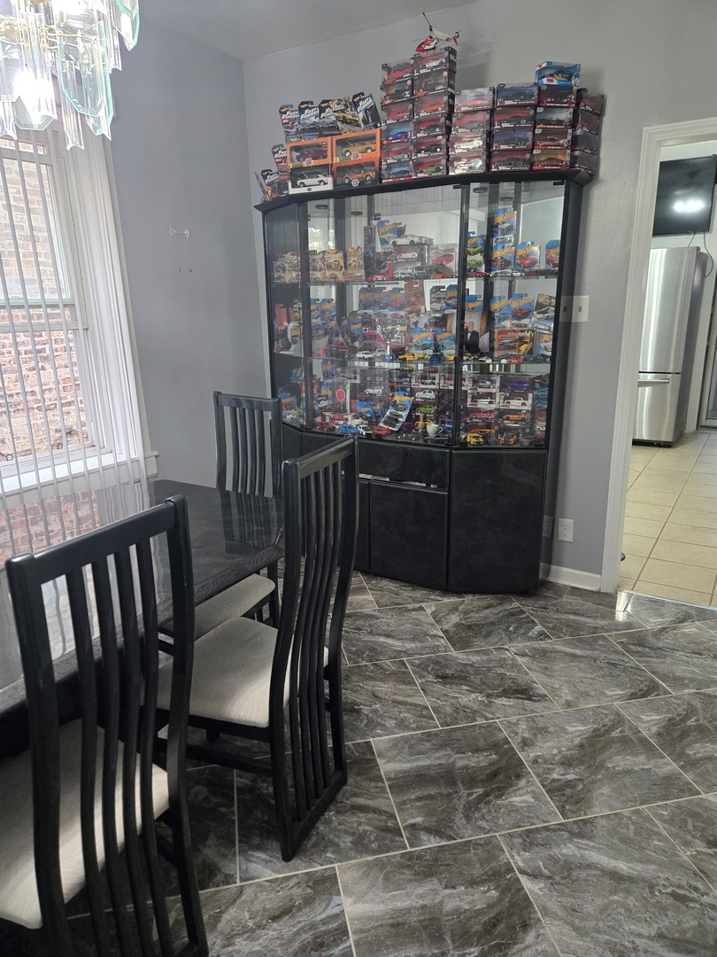 4028 W Crystal Street, Chicago, IL 60651