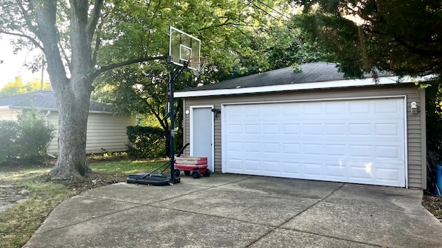 846 S Hawthorne Street, Elmhurst, IL 60126