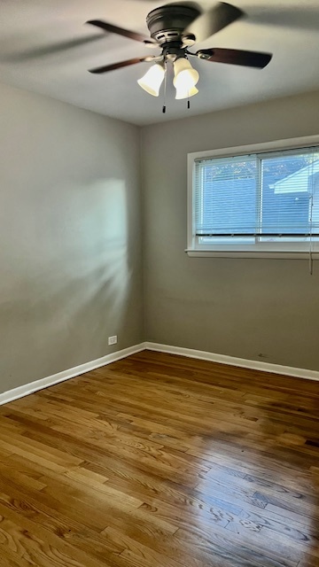 846 S Hawthorne Street, Elmhurst, IL 60126