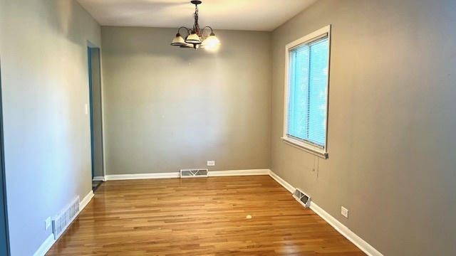 846 S Hawthorne Street, Elmhurst, IL 60126