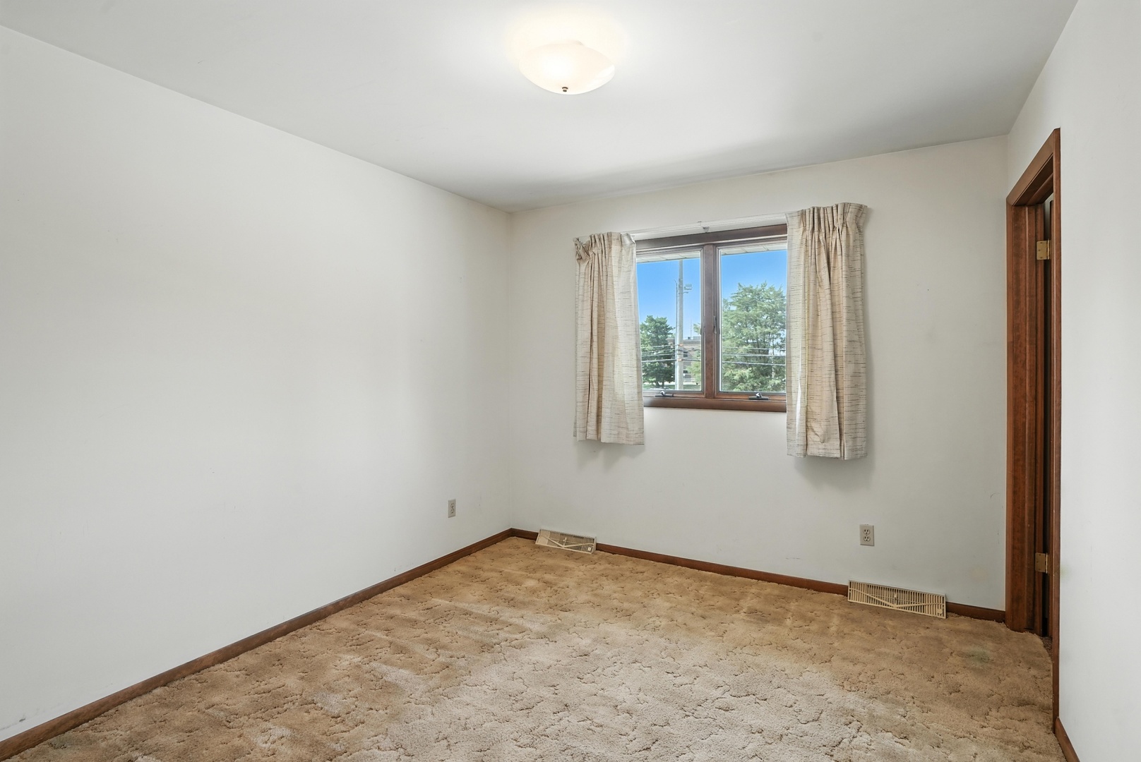 8904 Erie Street, Highland, IN 46322