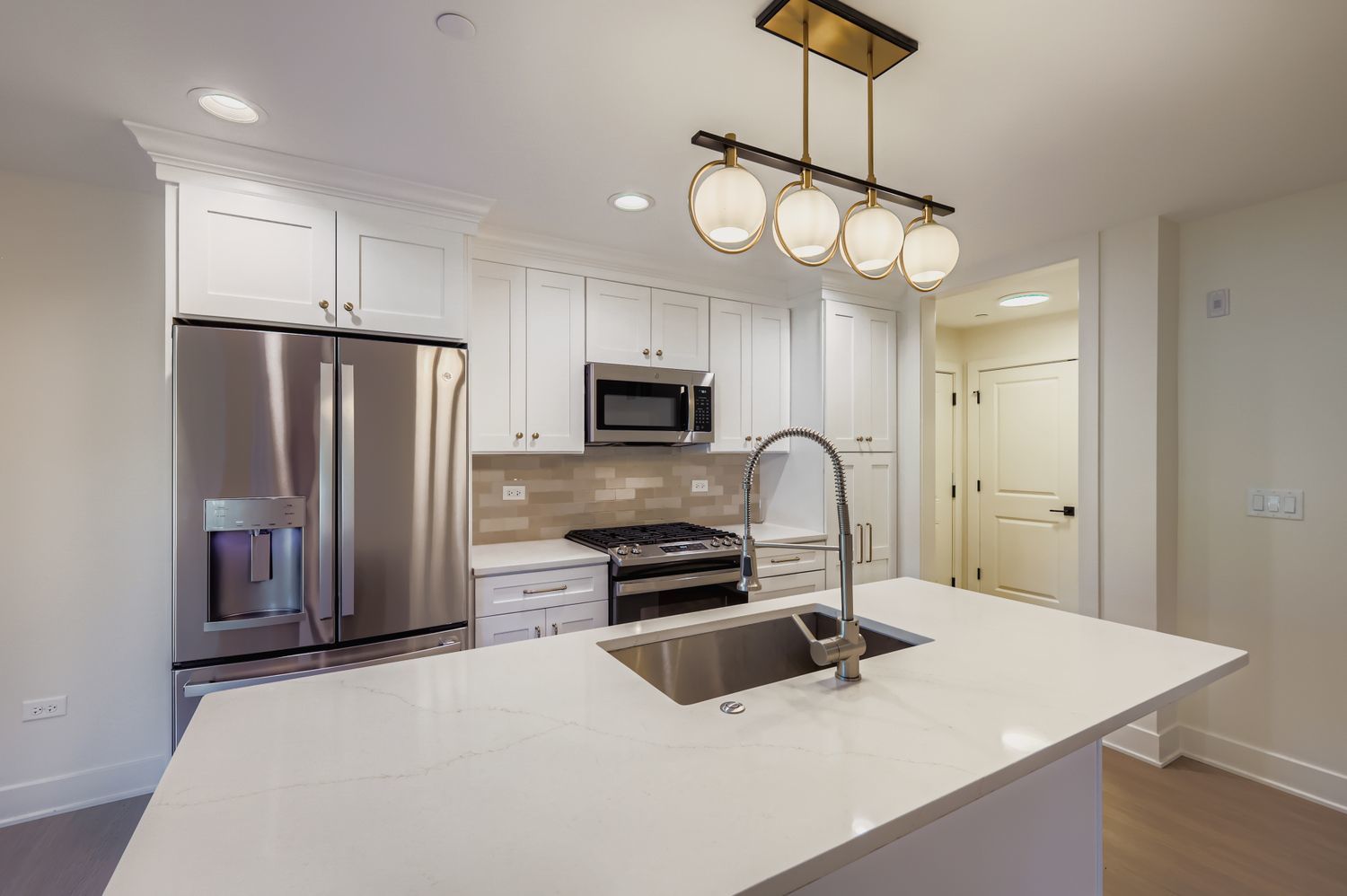 0S231 Winfield Road #101, Winfield, IL 60190