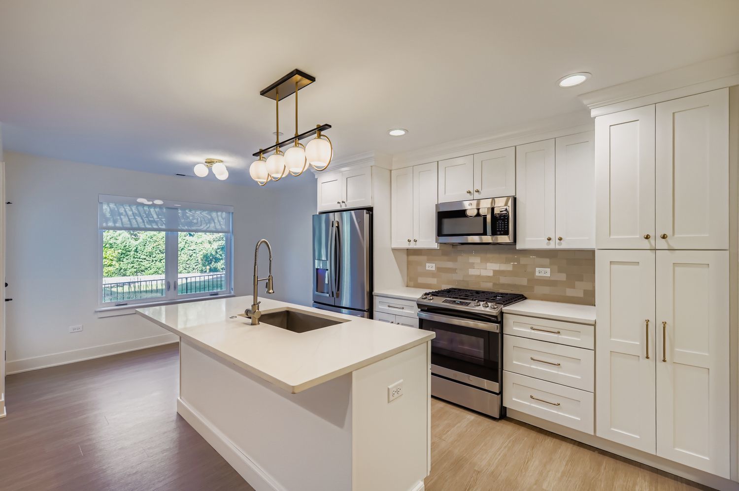 0S231 Winfield Road #101, Winfield, IL 60190