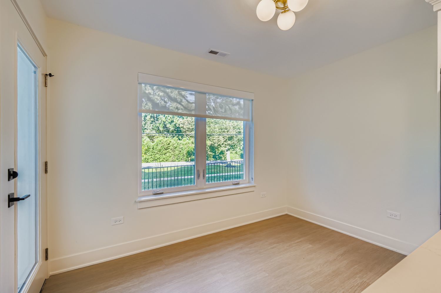 0S231 Winfield Road #101, Winfield, IL 60190