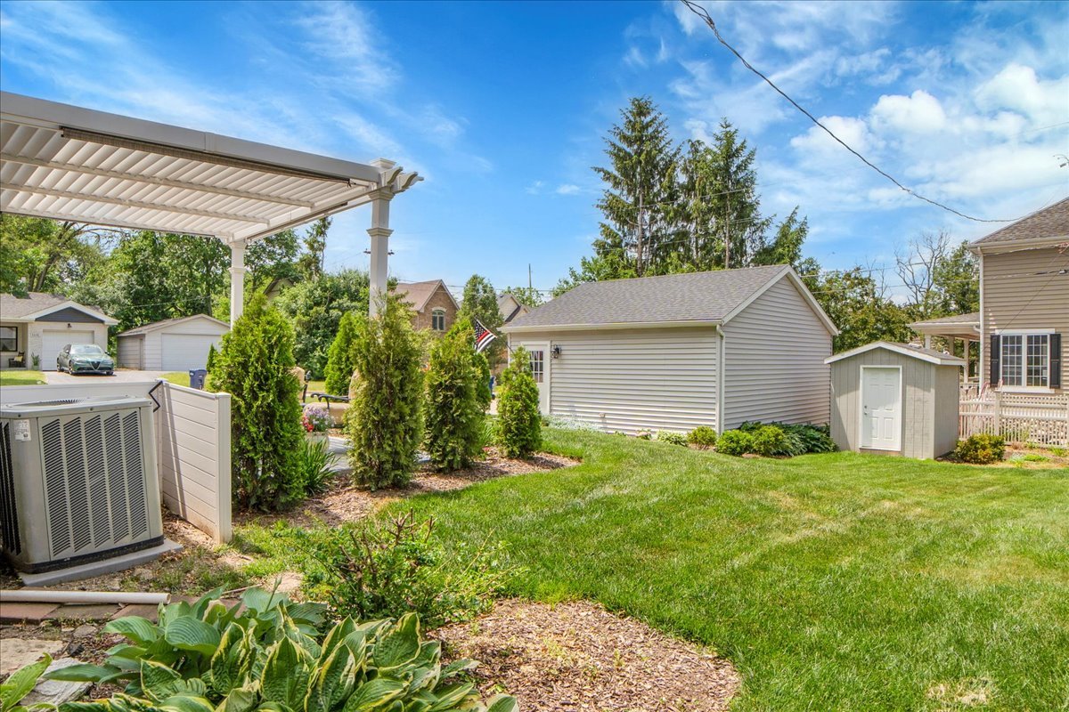 3976 Western Avenue, Western Springs, IL 60558