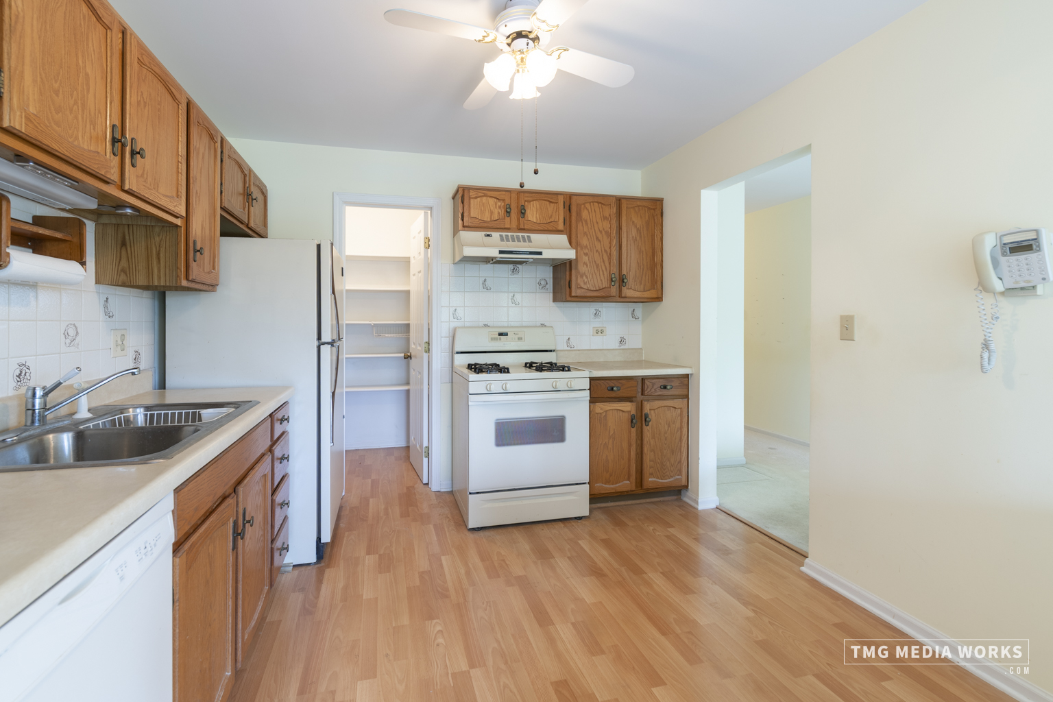 2163 Lancaster Circle #202B, Naperville, IL 60565