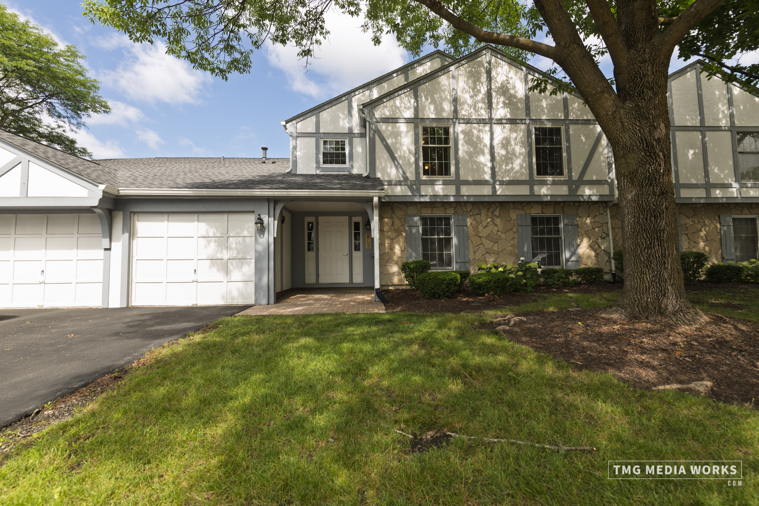 2163 Lancaster Circle #202B, Naperville, IL 60565