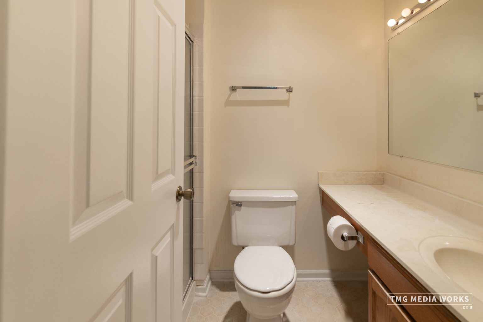 2163 Lancaster Circle #202B, Naperville, IL 60565