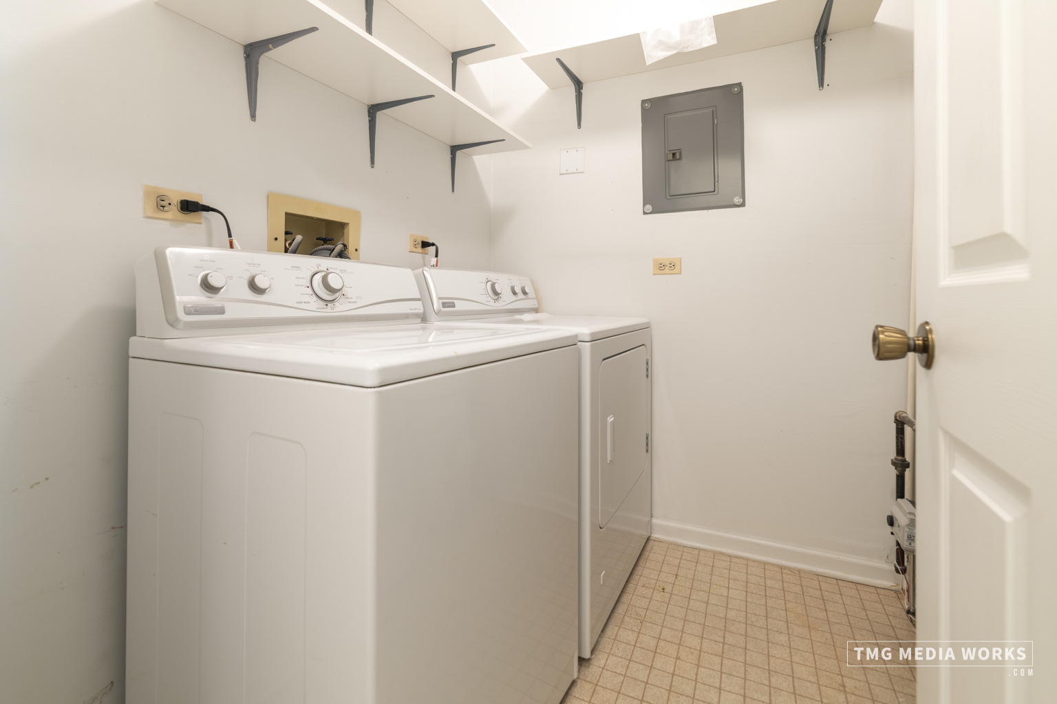 2163 Lancaster Circle #202B, Naperville, IL 60565