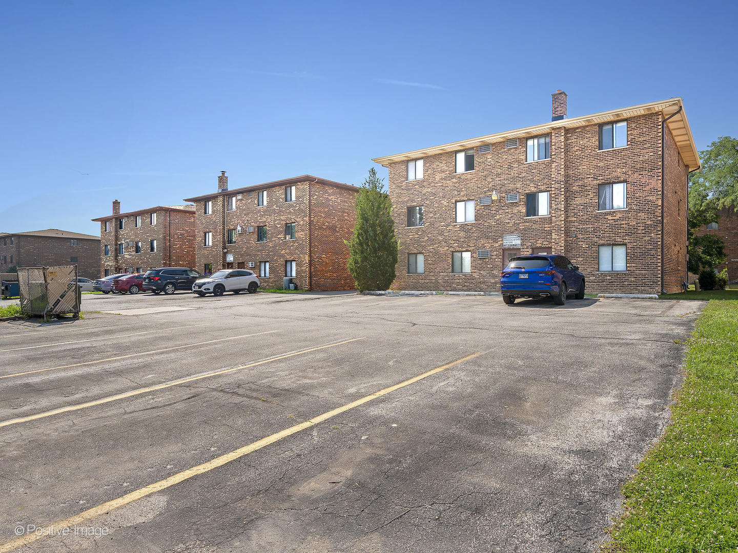 5716 Independence Avenue, Oak Forest, IL 60452