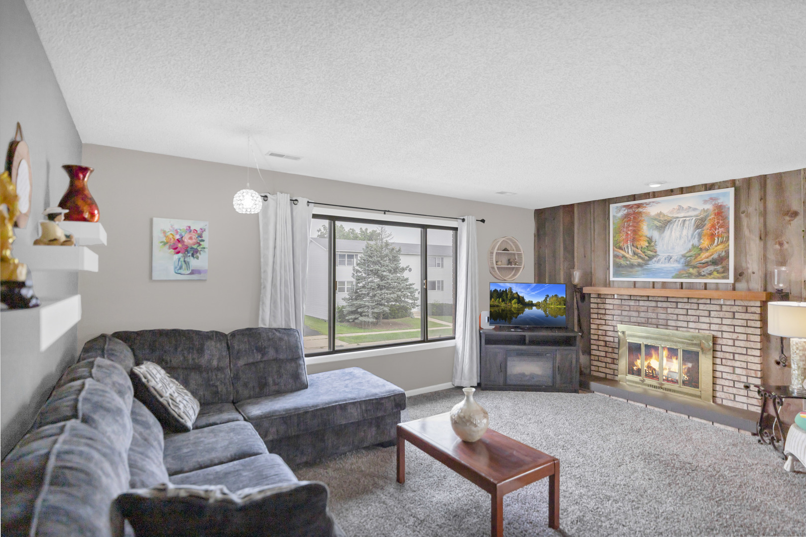 1025 Manchester Court #1025, South Elgin, IL 60177