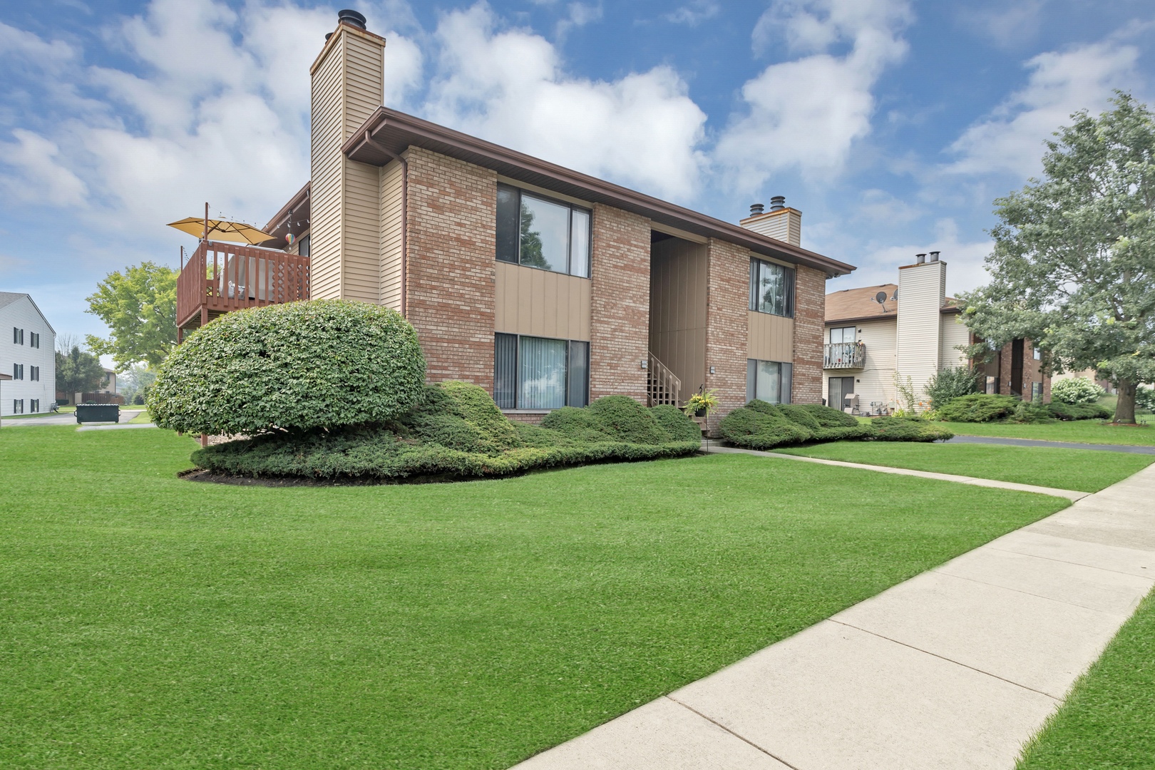 1025 Manchester Court #1025, South Elgin, IL 60177