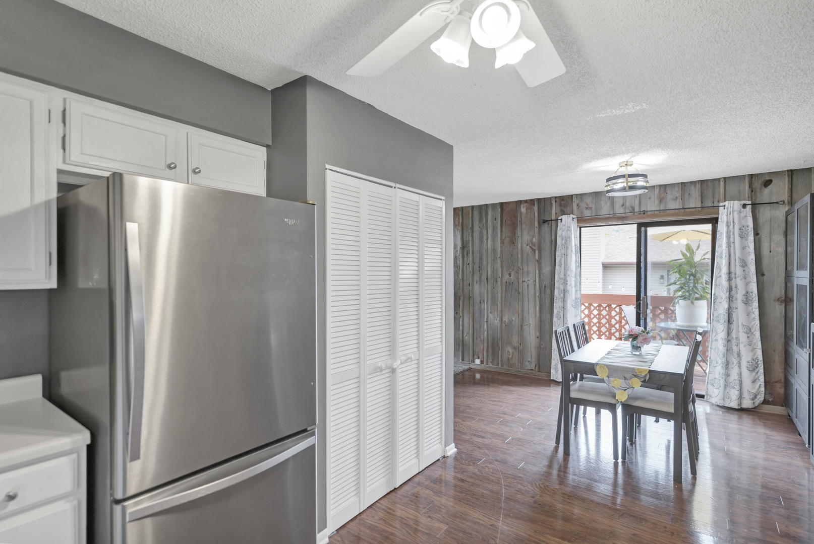 1025 Manchester Court #1025, South Elgin, IL 60177