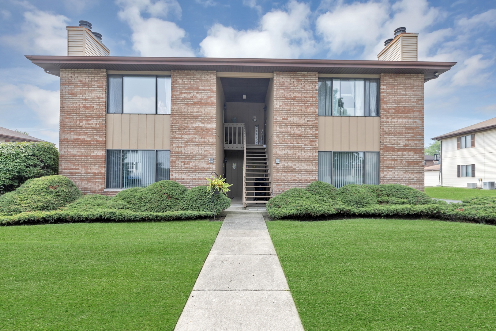 1025 Manchester Court #1025, South Elgin, IL 60177