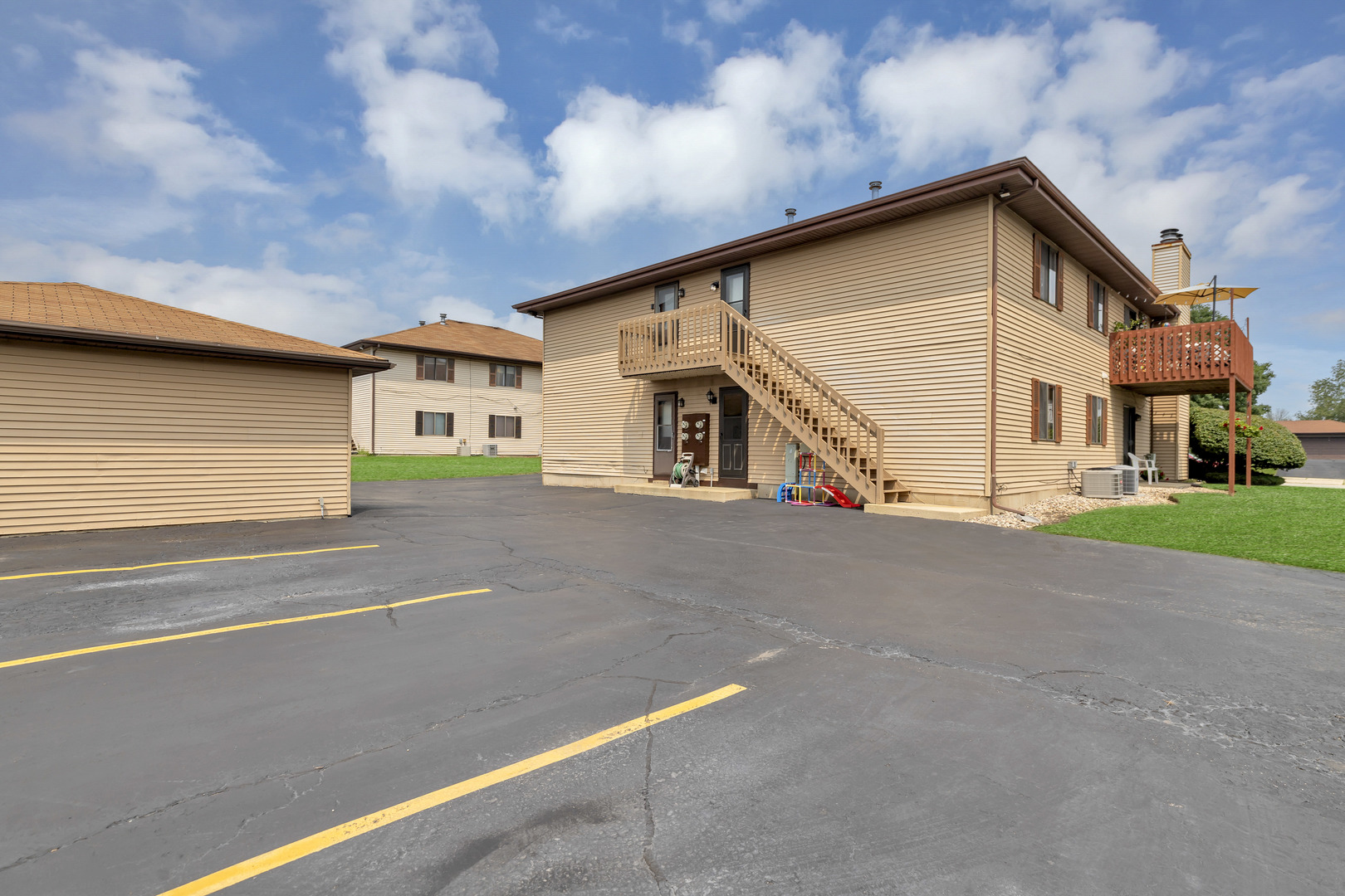 1025 Manchester Court #1025, South Elgin, IL 60177