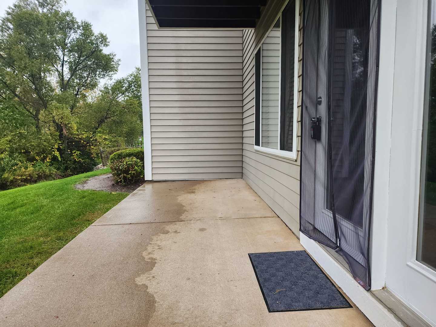 320 Crestview Drive #B, Wauconda, IL 60084