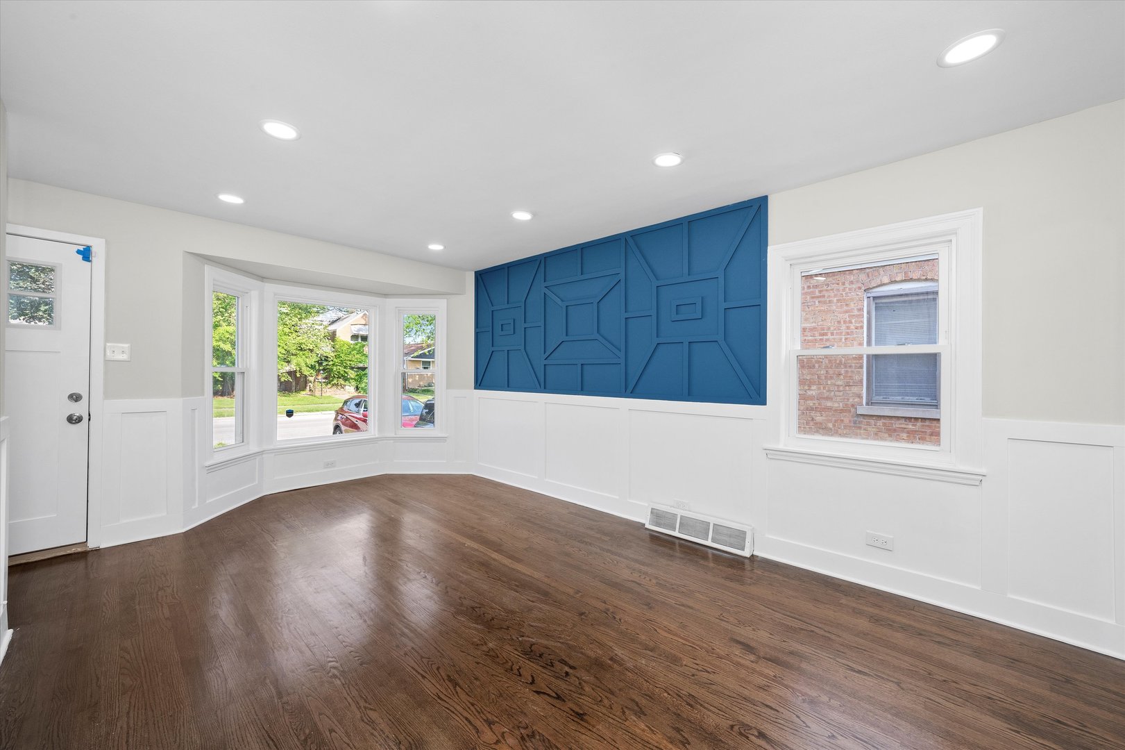 14107 S State Street, Riverdale, IL 60827