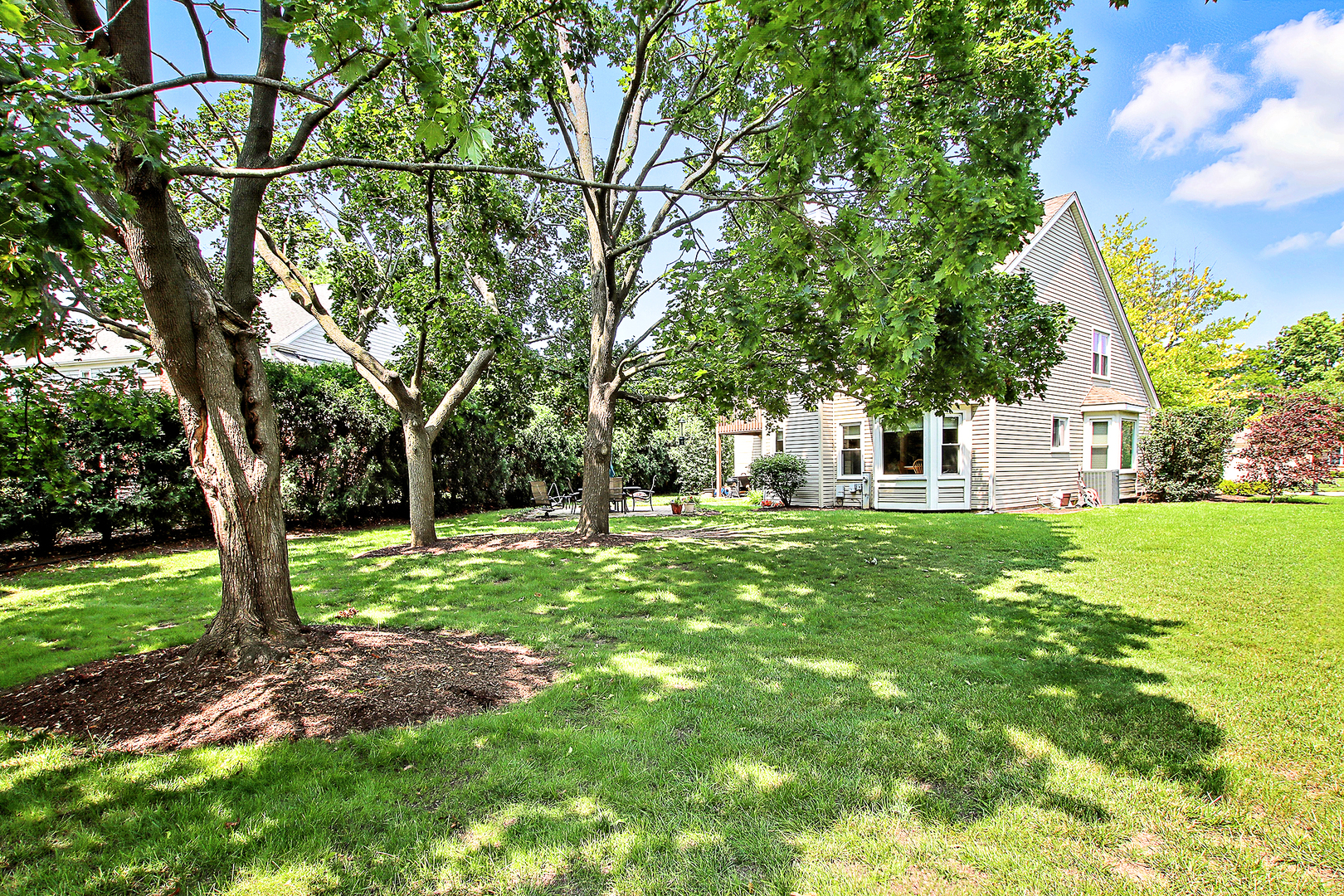 2770 Sandalwood Road, Buffalo Grove, IL 60089