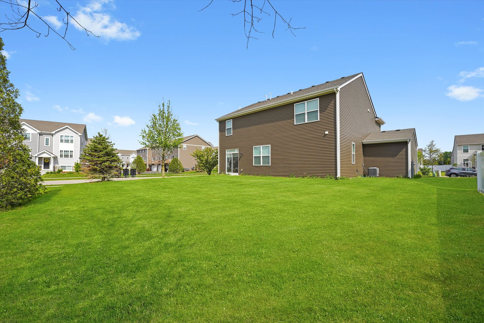 2029 Magnolia Lane, Wonder Lake, IL 60097
