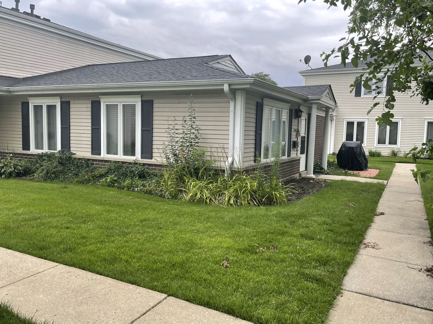 1489 Quaker Lane, Prospect Heights, IL 60070