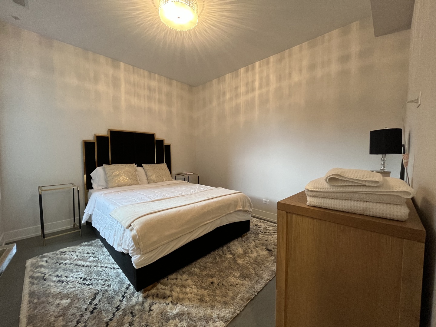 2054 W CHICAGO Avenue #3, Chicago, IL 60622