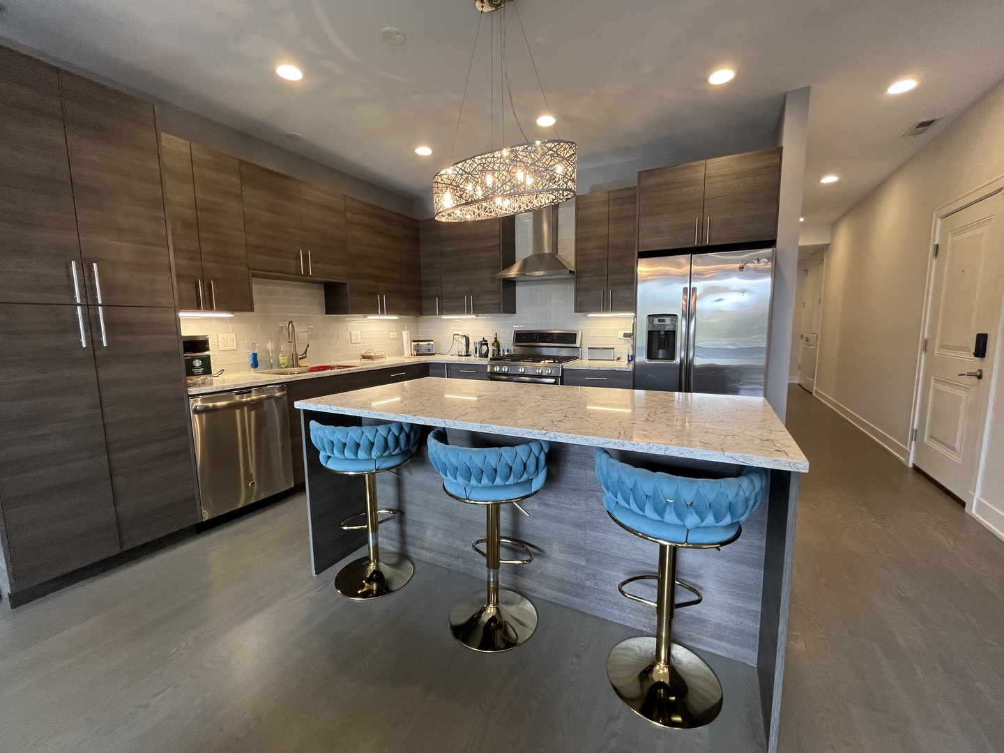 2054 W CHICAGO Avenue #3, Chicago, IL 60622
