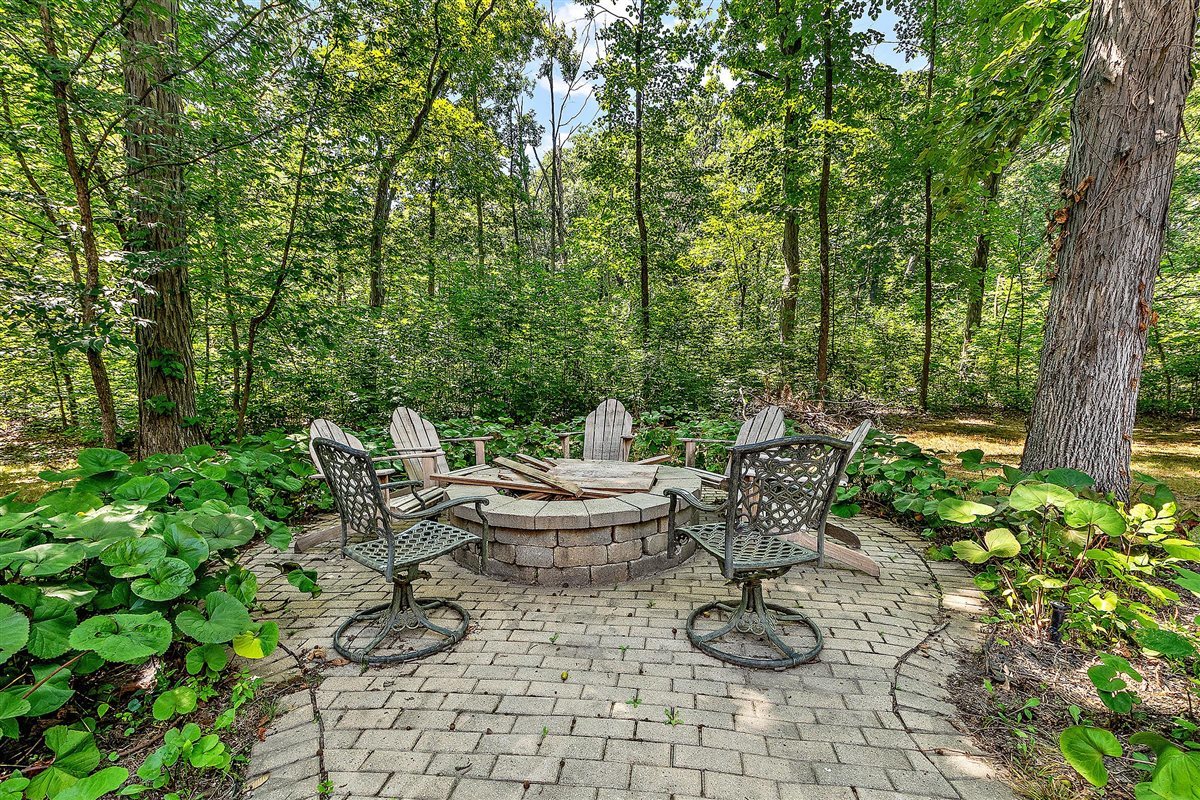1018 S Butternut Circle, Frankfort, IL 60423