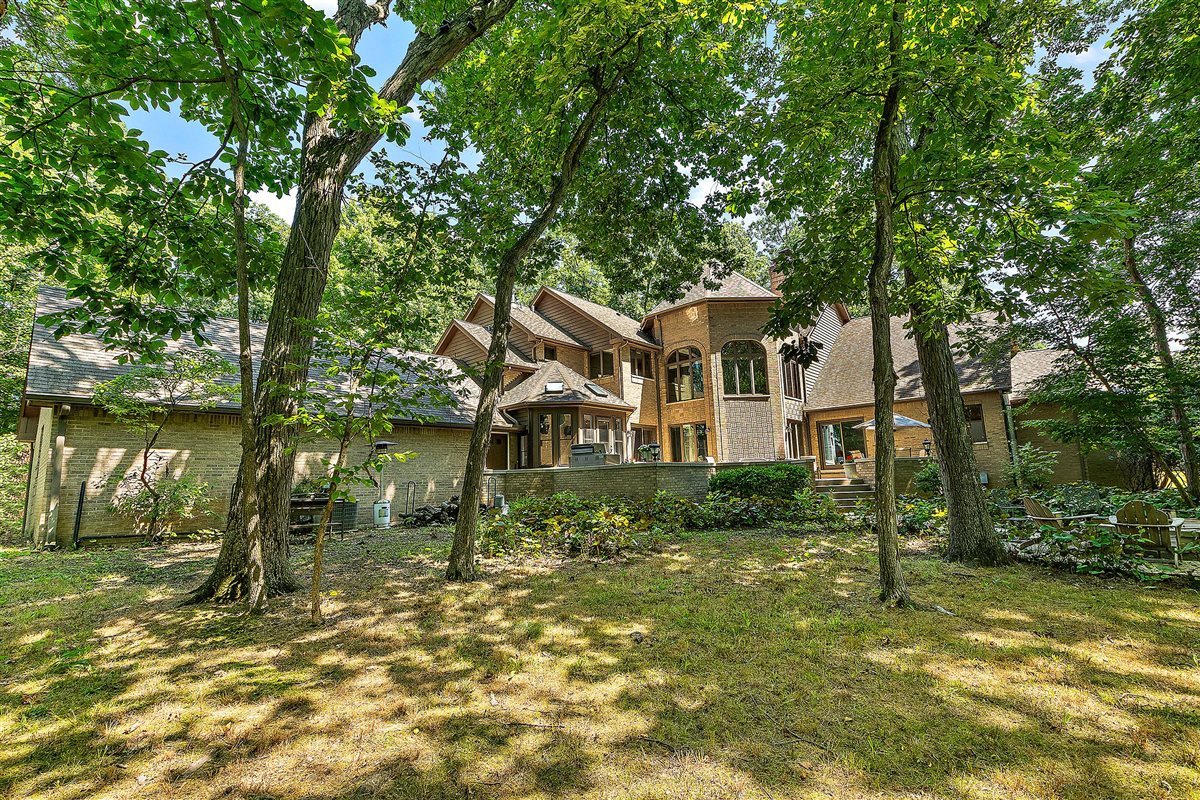 1018 S Butternut Circle, Frankfort, IL 60423