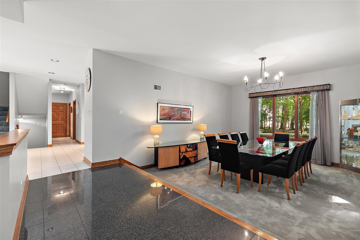 1018 S Butternut Circle, Frankfort, IL 60423