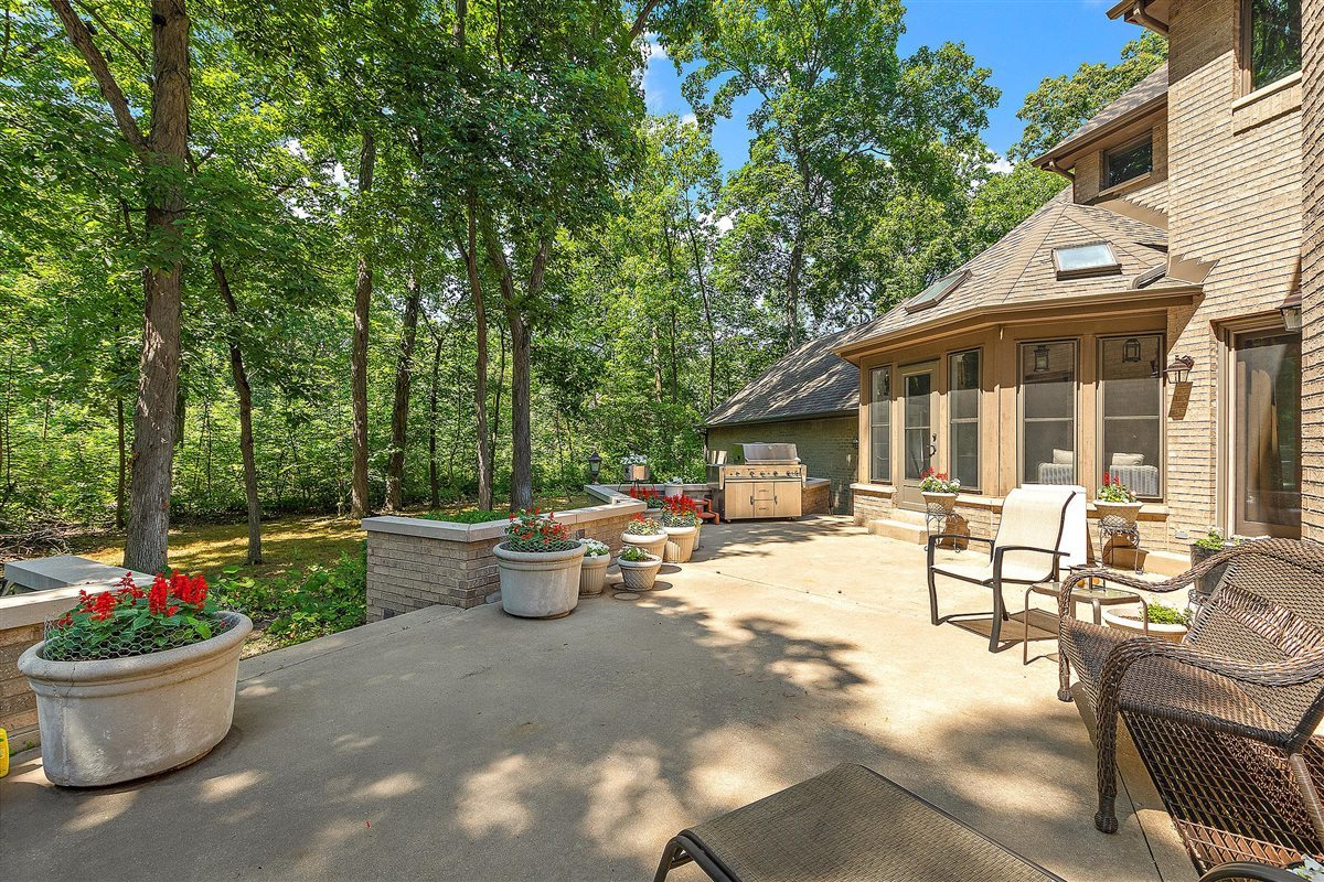 1018 S Butternut Circle, Frankfort, IL 60423