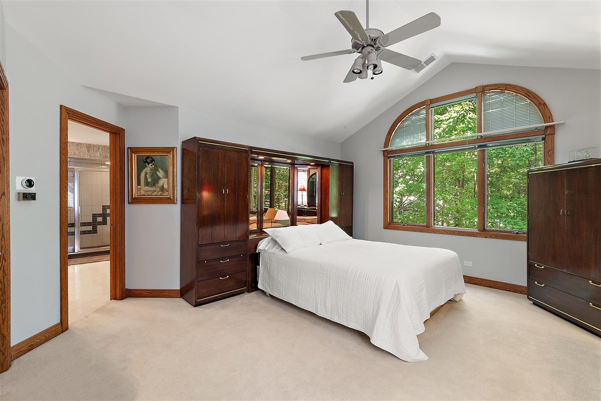 1018 S Butternut Circle, Frankfort, IL 60423