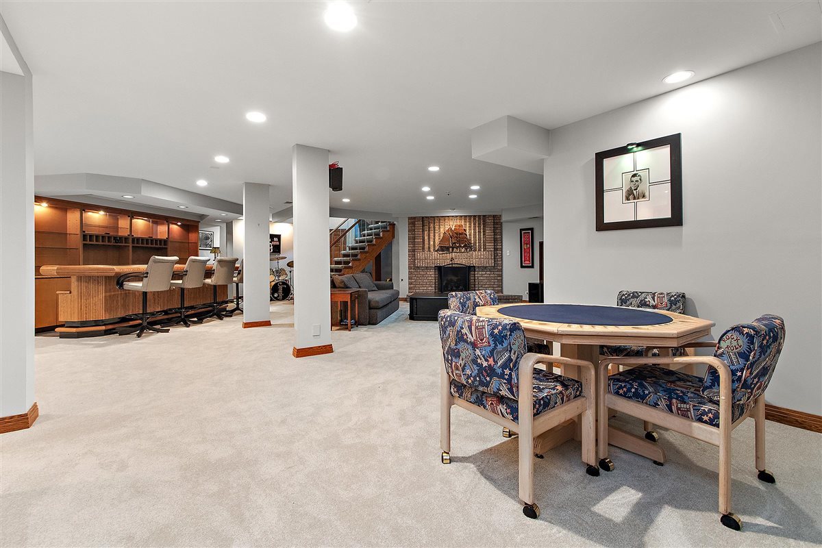 1018 S Butternut Circle, Frankfort, IL 60423
