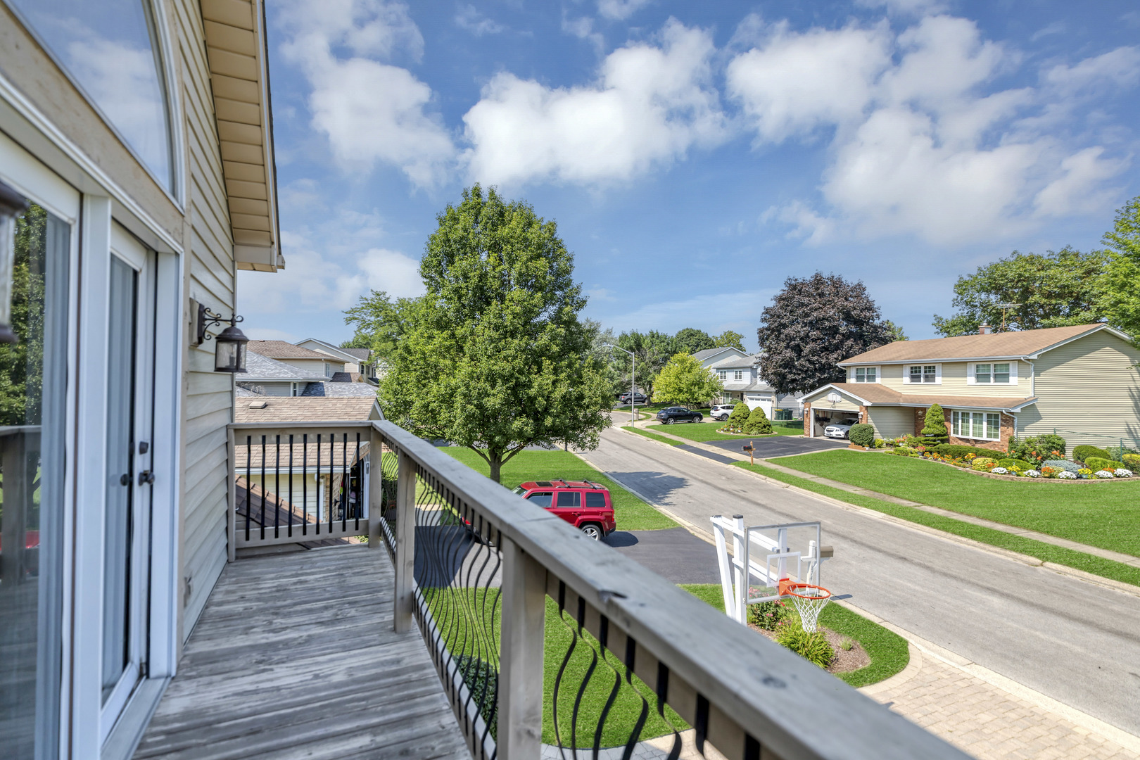 870 Malibu Court, Carol Stream, IL 60188