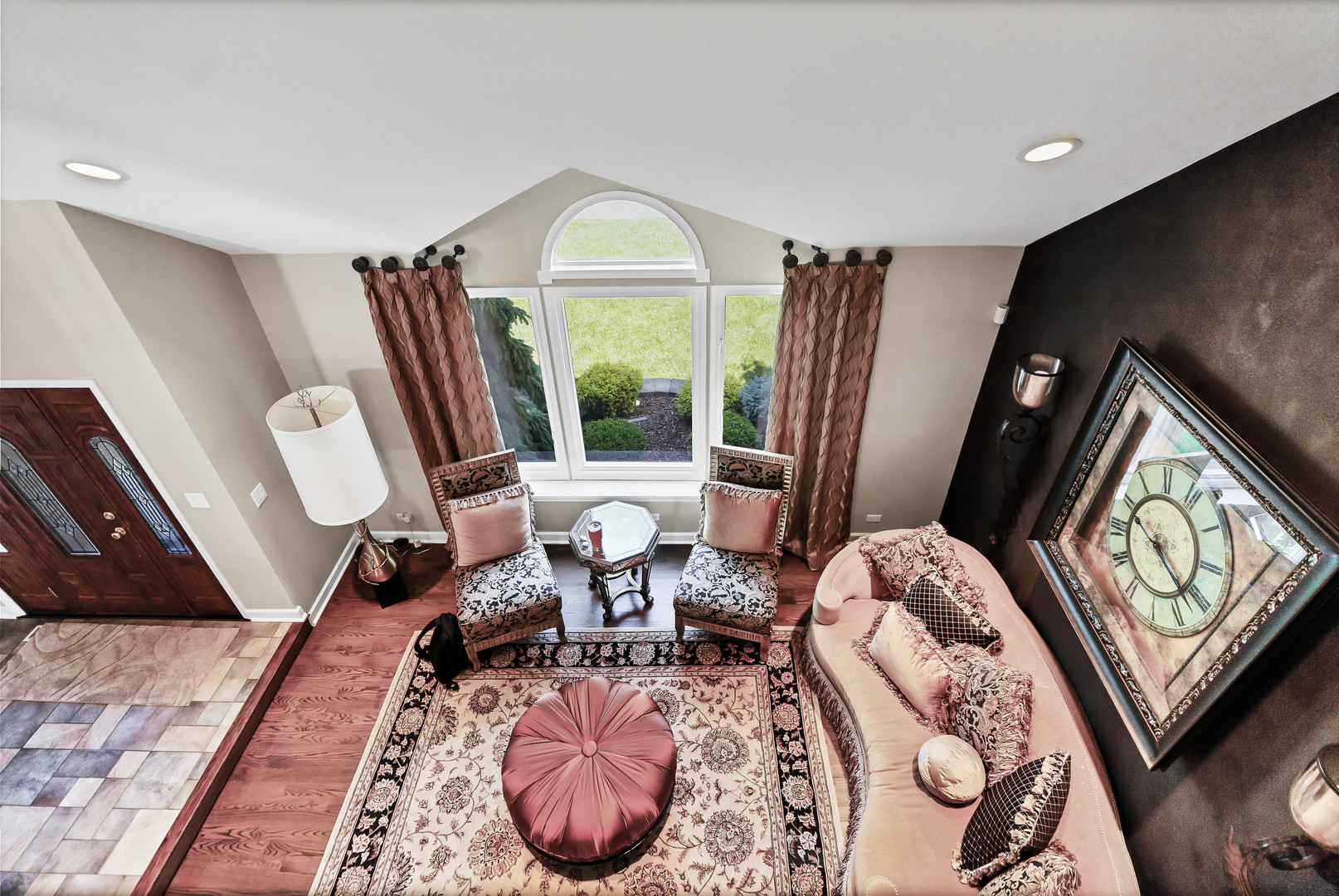 870 Malibu Court, Carol Stream, IL 60188
