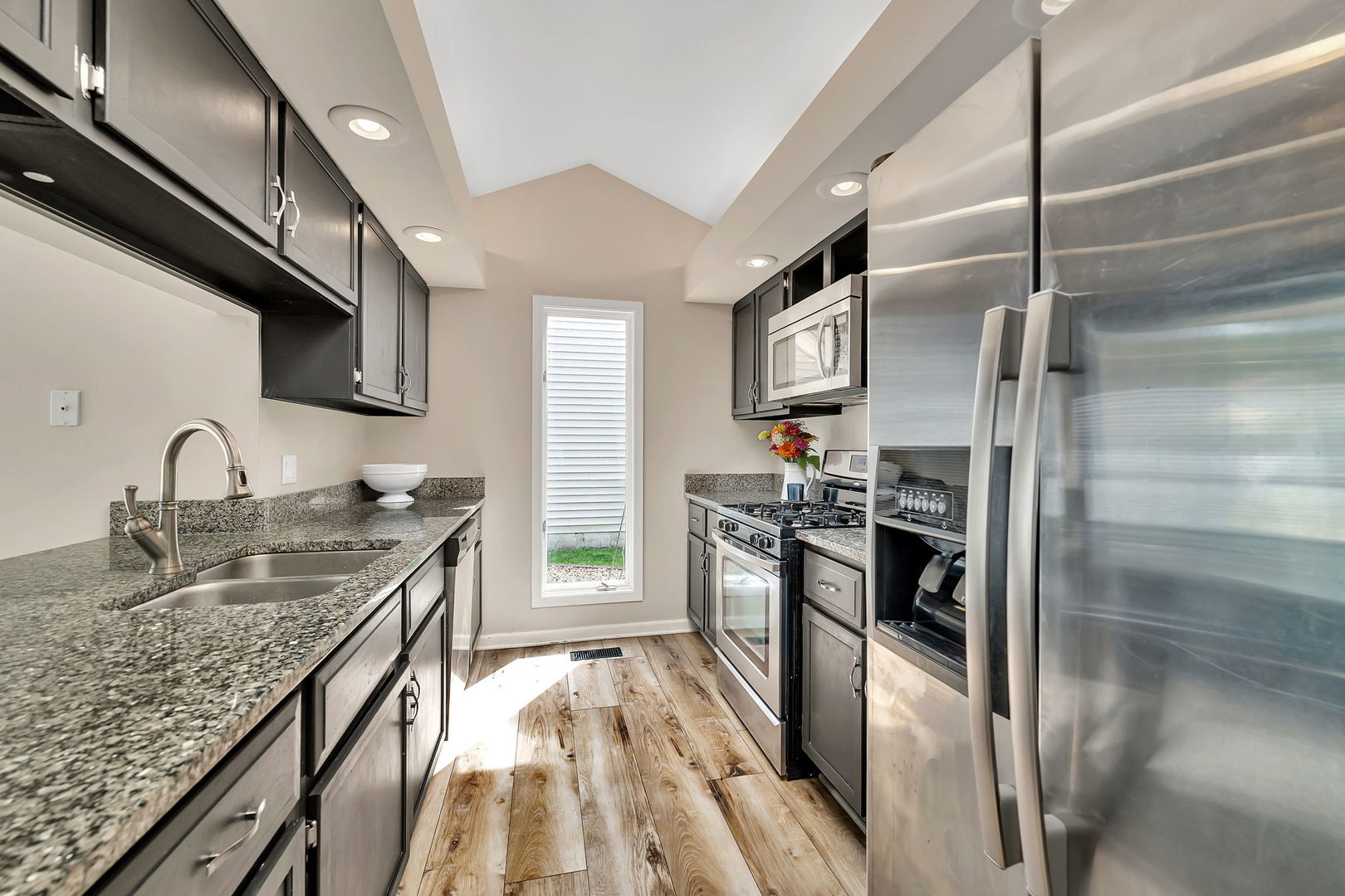 1743 PADDINGTON Avenue, Naperville, IL 60563