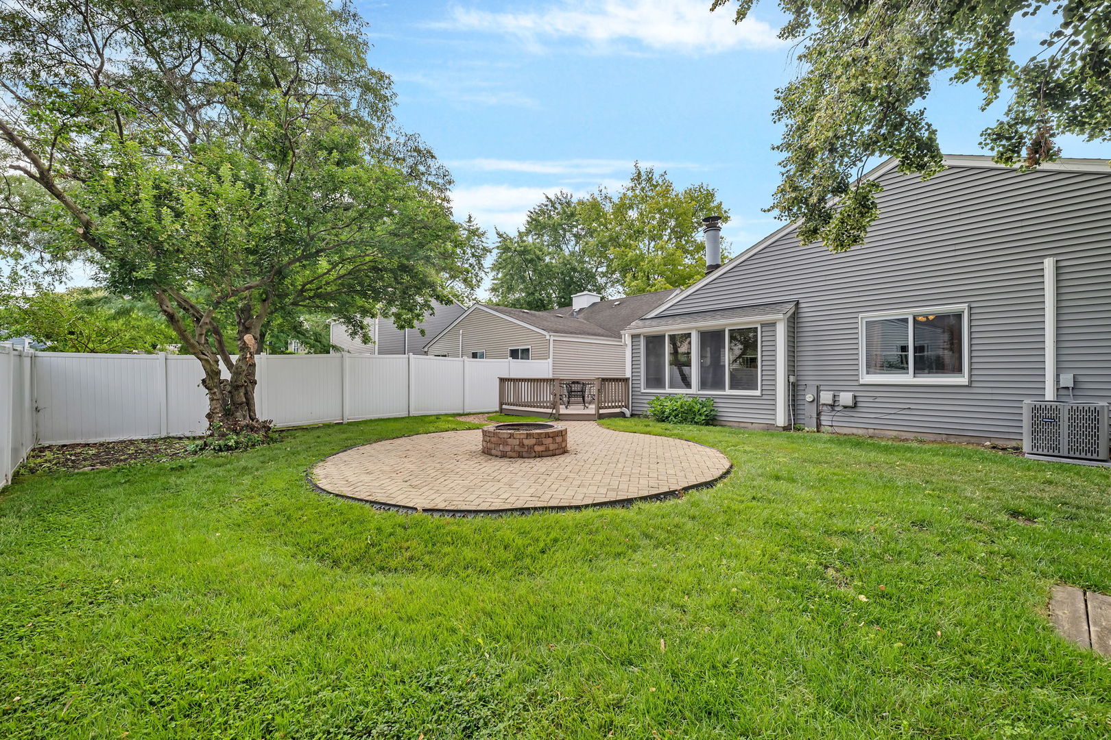 1743 PADDINGTON Avenue, Naperville, IL 60563