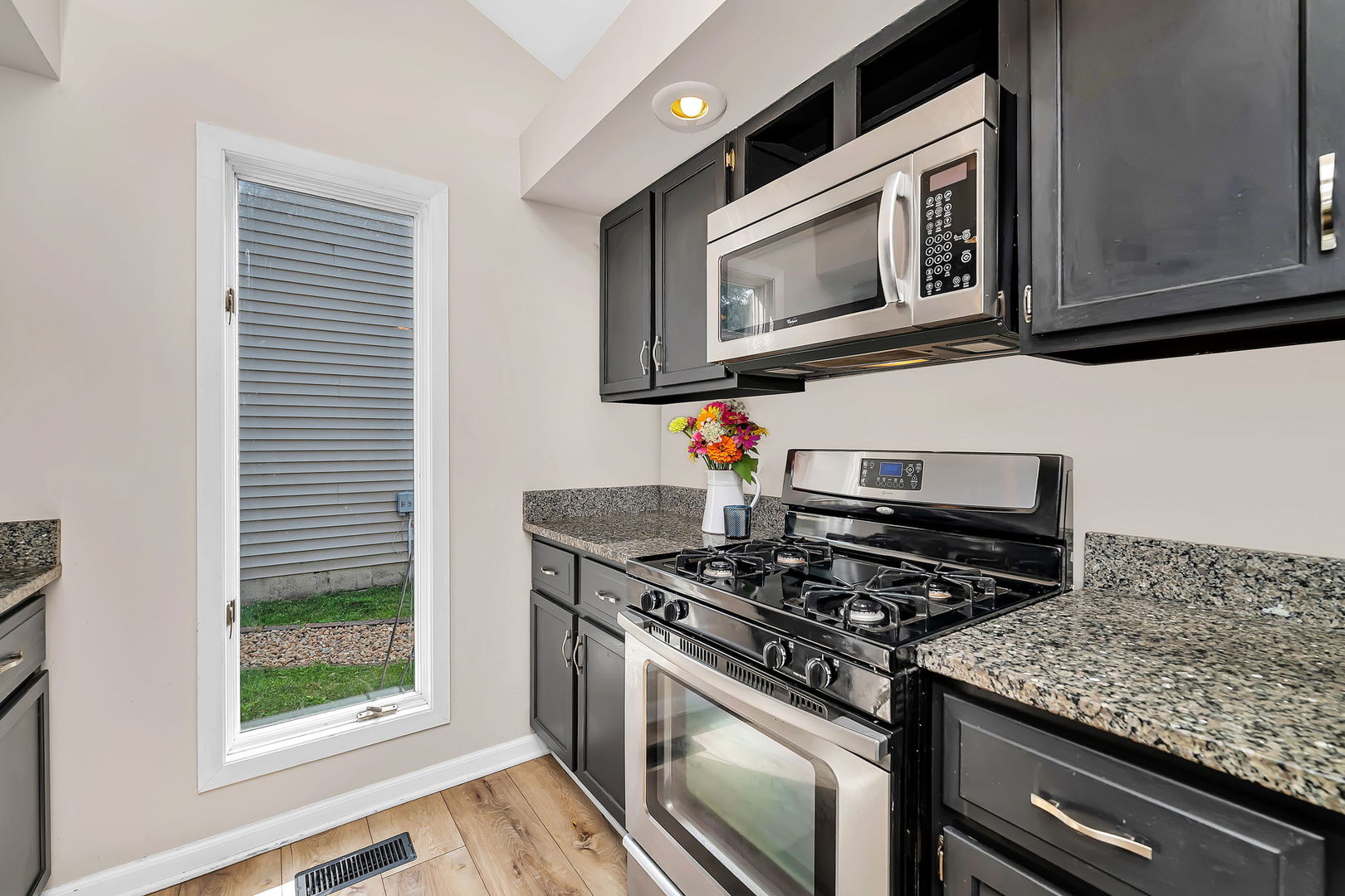 1743 PADDINGTON Avenue, Naperville, IL 60563