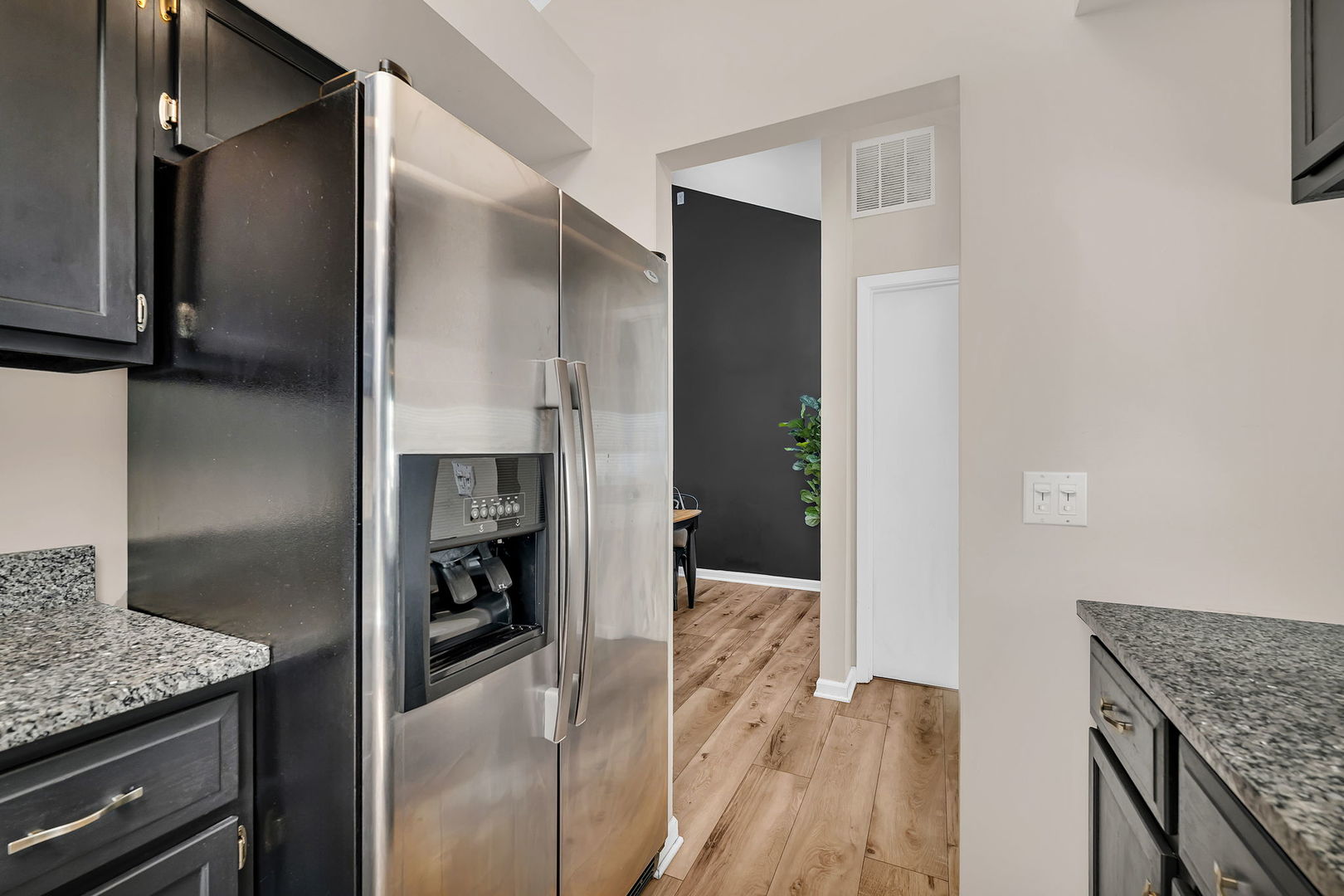 1743 PADDINGTON Avenue, Naperville, IL 60563