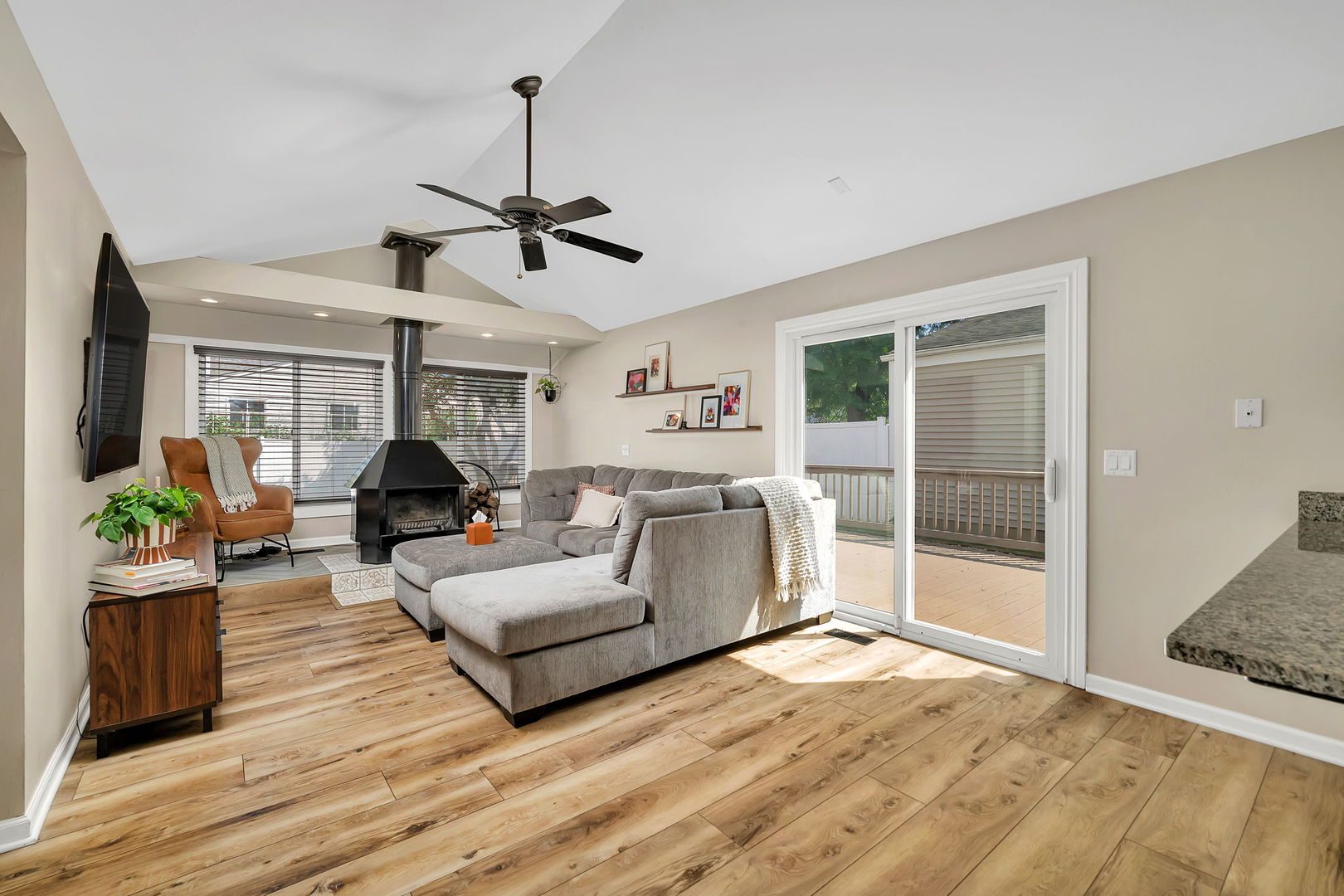 1743 PADDINGTON Avenue, Naperville, IL 60563