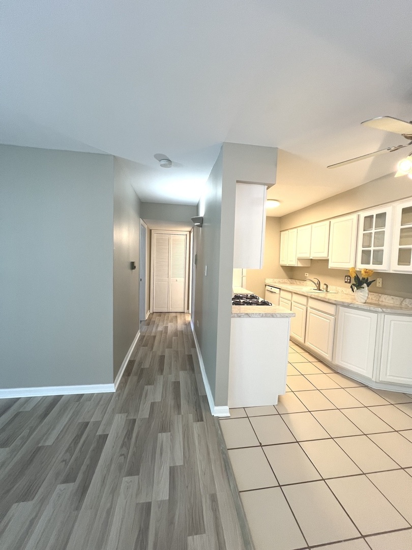 1505 N Windsor Drive #206, Arlington Heights, IL 60004