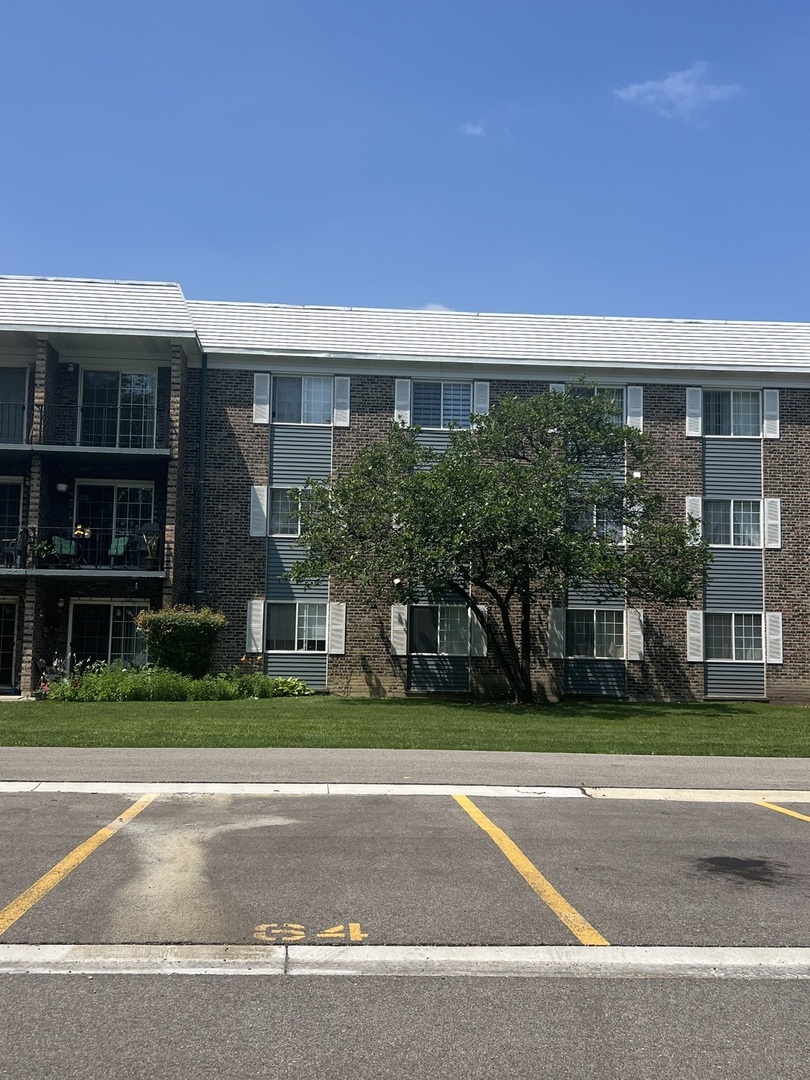 1505 N Windsor Drive #206, Arlington Heights, IL 60004
